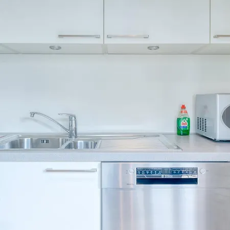 Bright & Stylish For 4 In Appartement