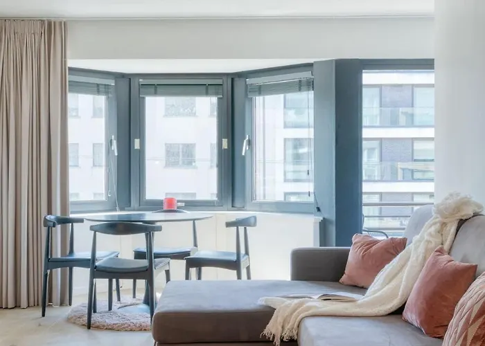 Bright & Stylish For 4 In Appartement *